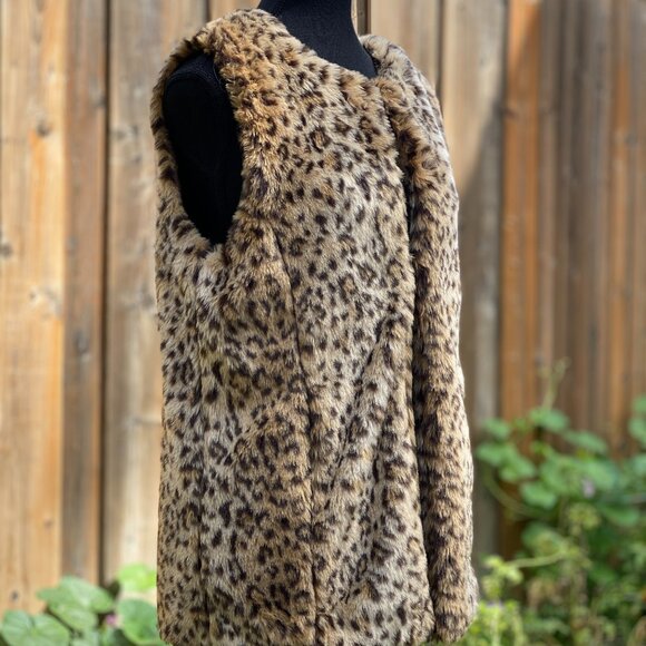 Forever 21 Contemporary Faux Fur Leopard Print Vest Size S - Picture 3 of 8